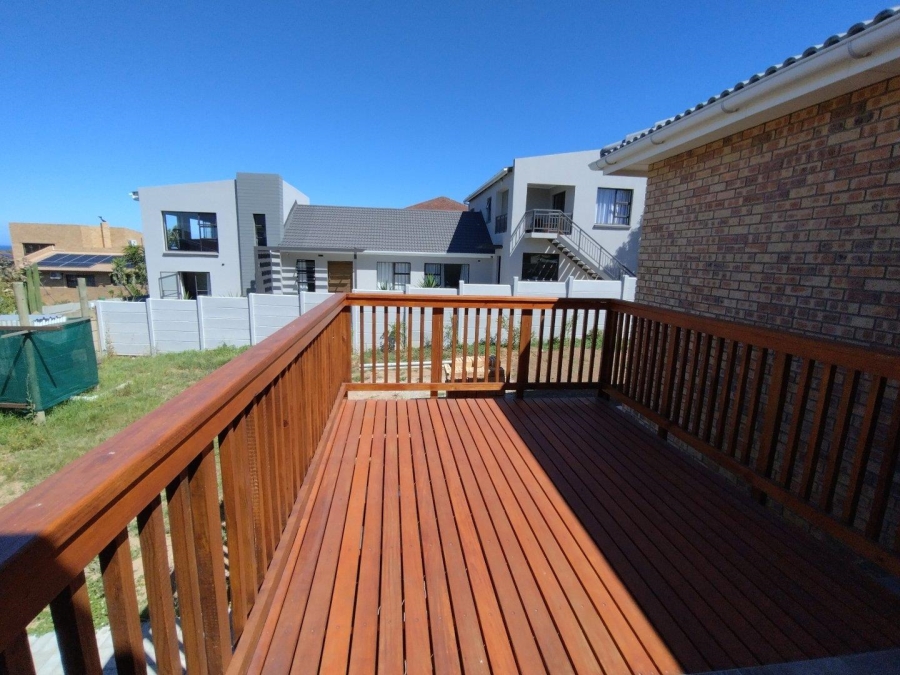 3 Bedroom Property for Sale in Wavecrest Eastern Cape